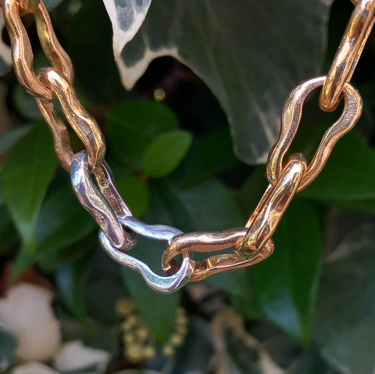 Unda (ottone dorato e argento)